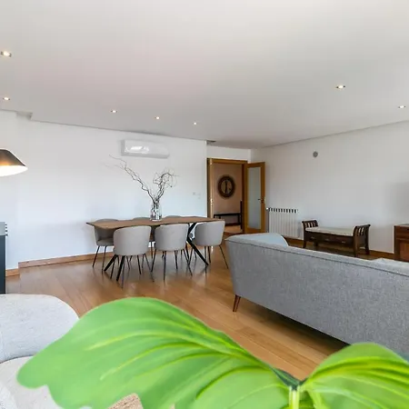 아파트 Spacious And Chic With Lisbon, Sintra, Or Beach At 15 Min! *