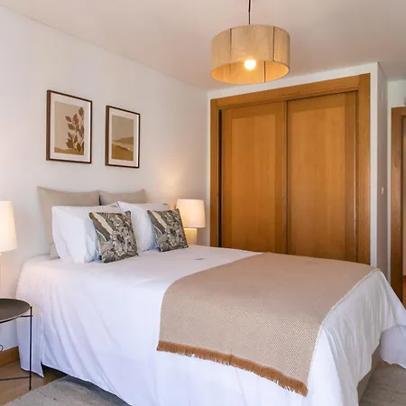 Spacious And Chic With Lisbon, Sintra, Or Beach At 15 Min! 아파트
