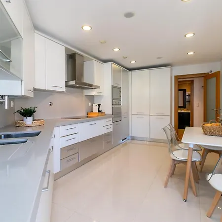 Spacious And Chic With Lisbon, Sintra, Or Beach At 15 Min! 아마도라